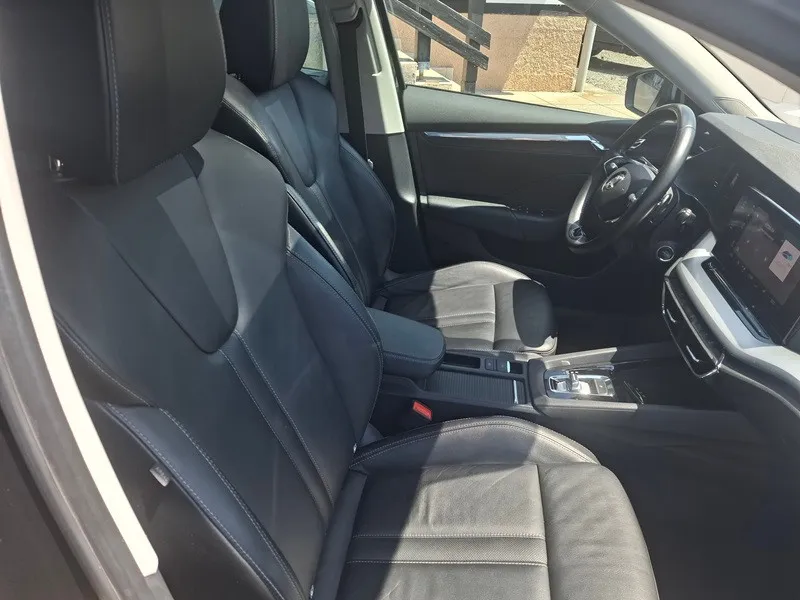 škoda octavia 2.0 tdi*150ks*klima*navigacija*panorama* - slika 12