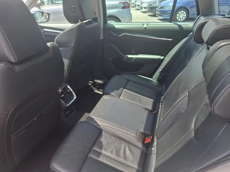 škoda octavia 2.0 tdi*150ks*klima*navigacija*panorama* - slika 11
