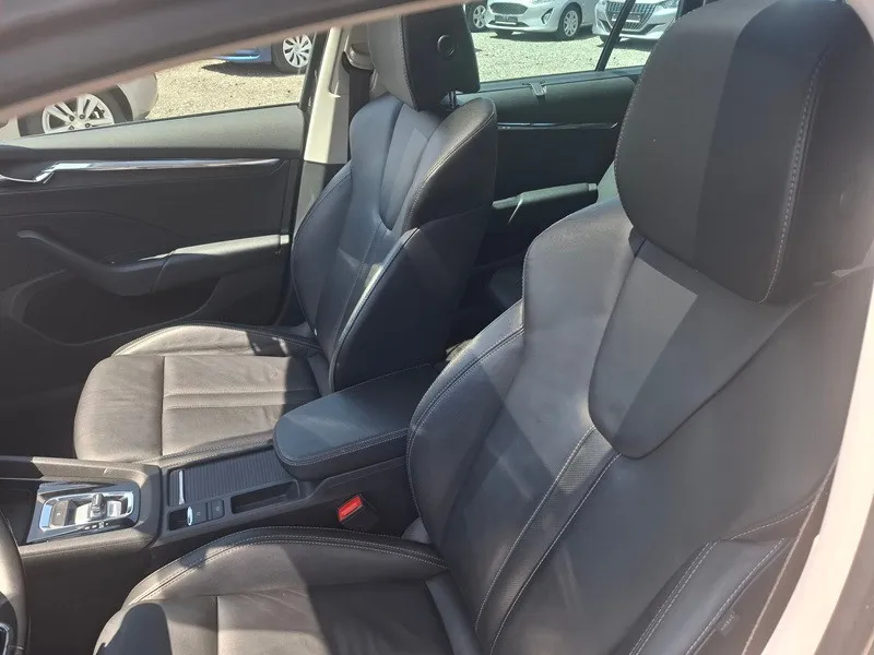 škoda octavia 2.0 tdi*150ks*klima*navigacija*panorama* - slika 9