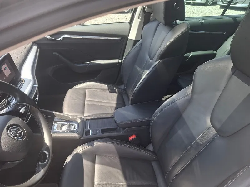škoda octavia 2.0 tdi*150ks*klima*navigacija*panorama* - slika 10