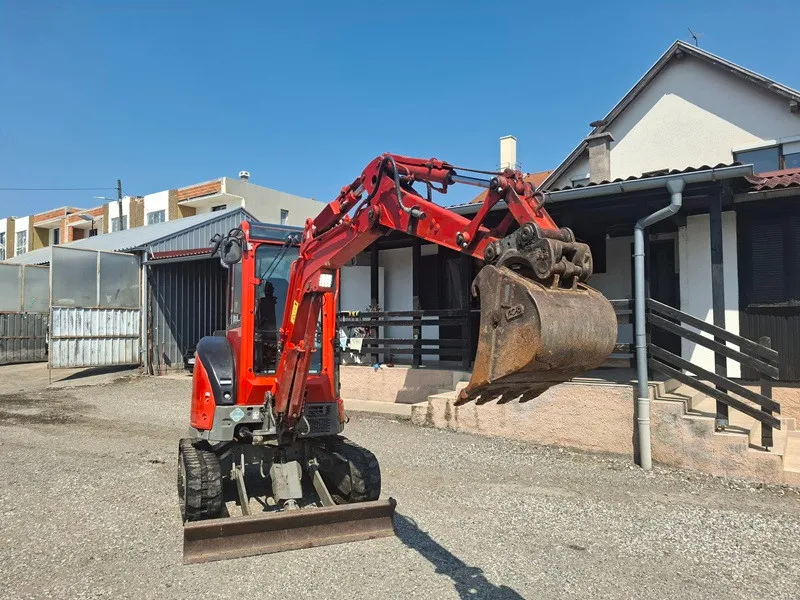 mini bager yanmar vio25-6cr - slika 3