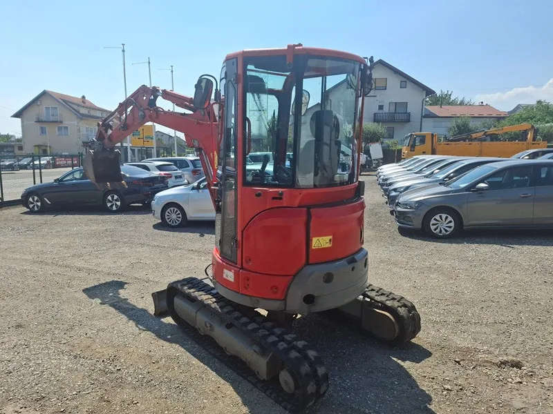 mini bager yanmar vio25-6cr - slika 8