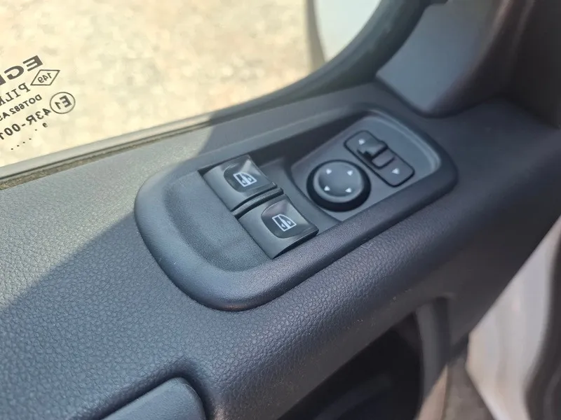renault master 2.3 dci*136ks*6+1*klima*navigacija* - slika 11