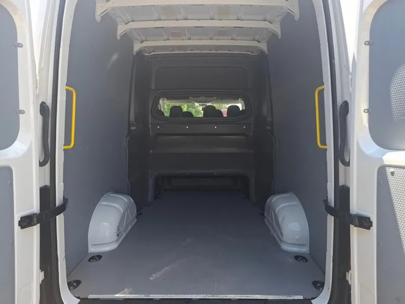 volkswagen crafter 2.0 tdi*140ks*6+1*klima*kuka za vuču* - slika 7