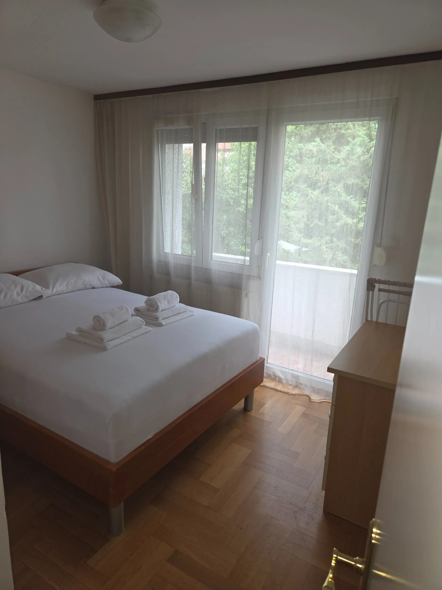 najam trosobnog stana od 50 m2 maksimir harambašićeva kozarčaninova - slika 5