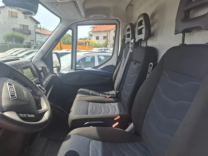 iveco daily 35s14*136ks*utovarna rampa*klima* - slika 12