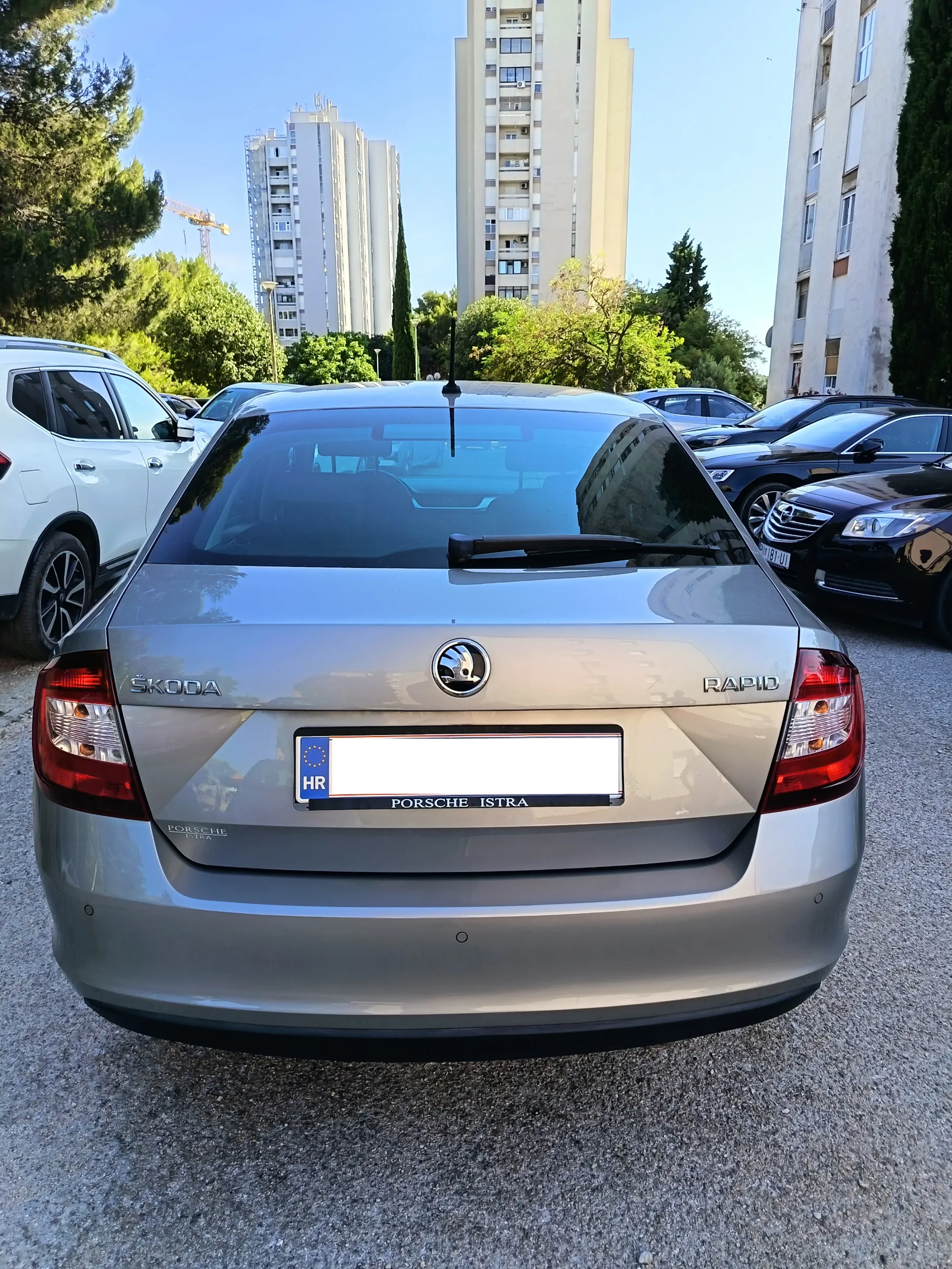 prodajem škodu rapid 2018. godište sa samo 76.500 km! - slika 3