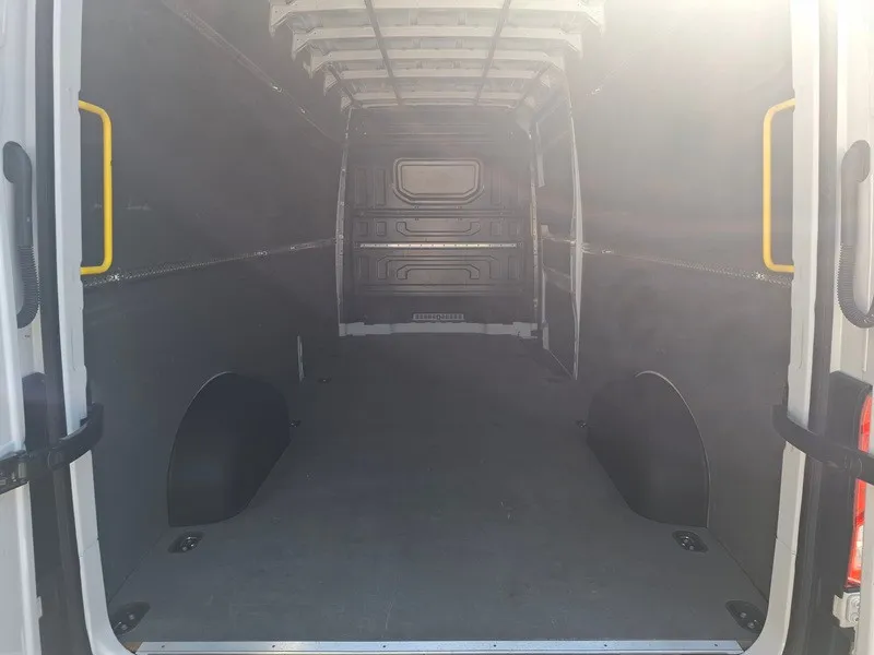 volkswagen crafter 2.0 tdi*177ks*automatik*klima*navigacija* - slika 8