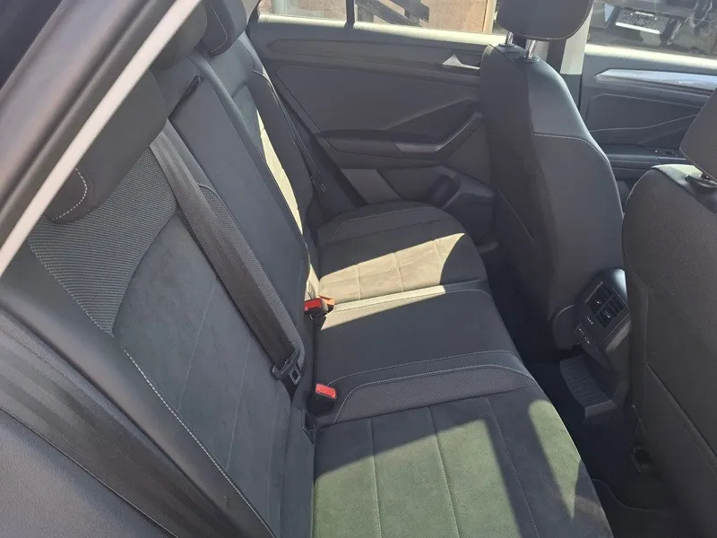 volkswagen t-roc 2.0 tdi*150ks*klima*navigacija* - slika 13