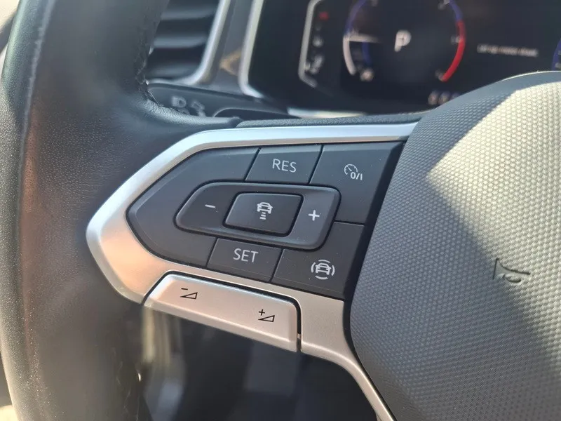volkswagen t-roc 2.0 tdi*150ks*klima*navigacija* - slika 19