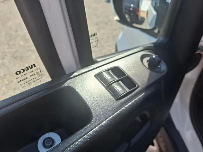 iveco daily 2.3 d*hladnjača*priključak za struju*utovarna rampa* - slika 7