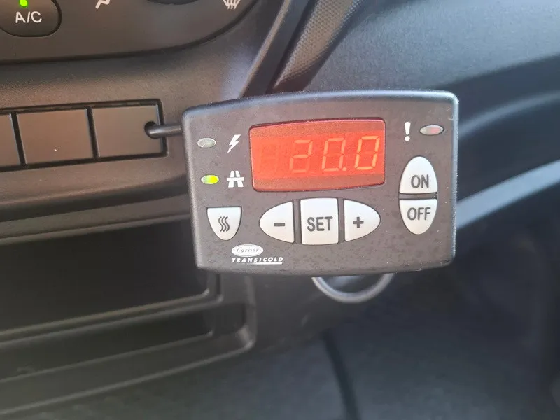 iveco daily 2.3 d*hladnjača*priključak za struju*utovarna rampa* - slika 13