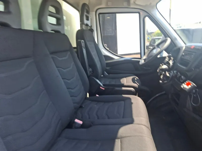iveco daily 2.3 d*hladnjača*priključak za struju*automatik*klima* - slika 11