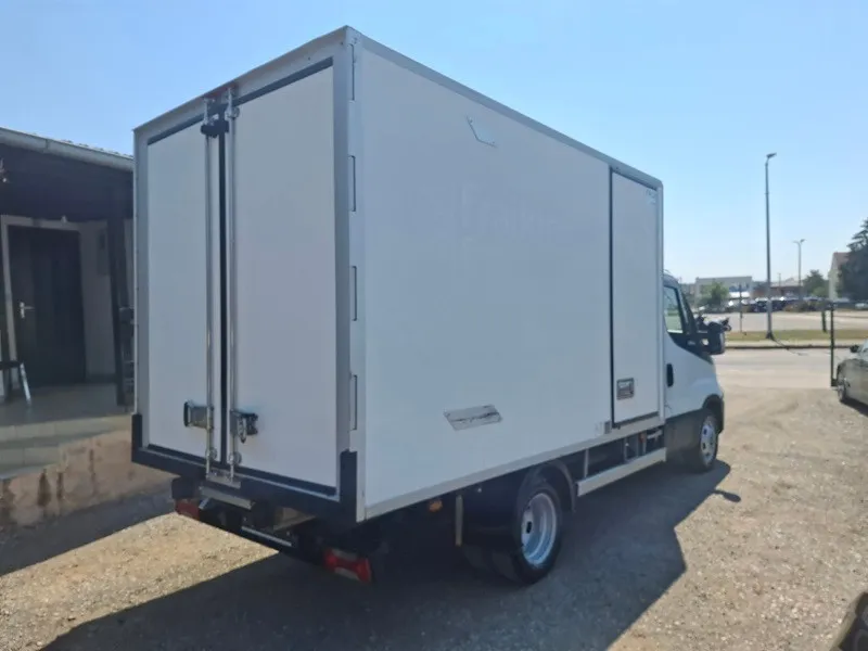 iveco daily 2.3 d*hladnjača*priključak za struju*automatik*klima* - slika 4