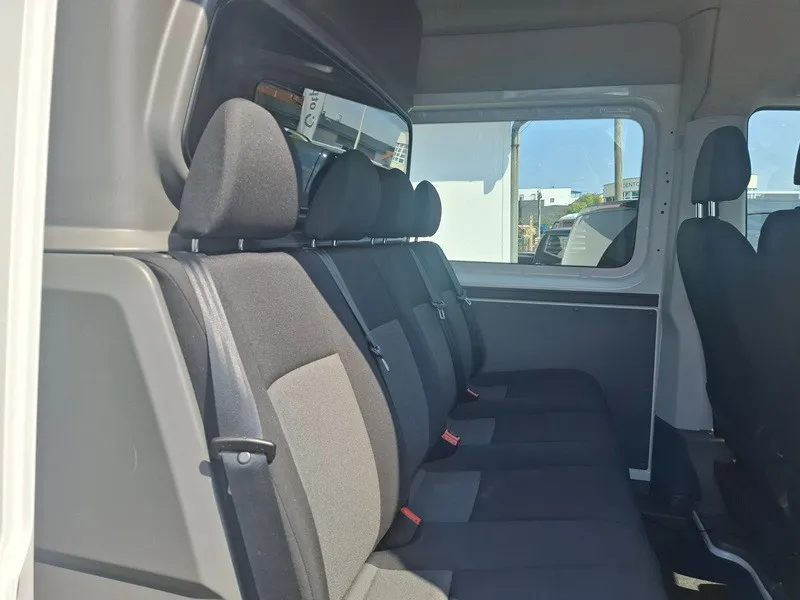 volkswagen crafter 2.0 tdi*177ks*6+1*klima*navigacija*kuka za vuču* - slika 12