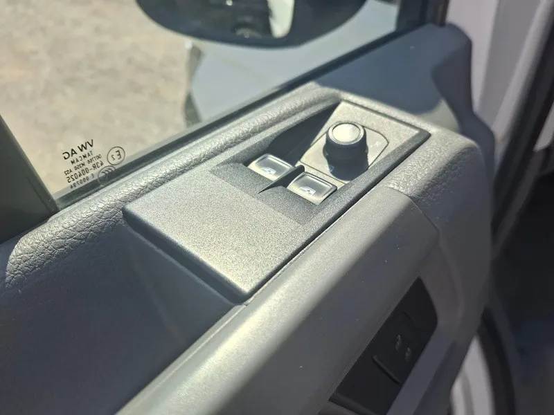 volkswagen crafter 2.0 tdi*177ks*6+1*klima*navigacija*kuka za vuču* - slika 10