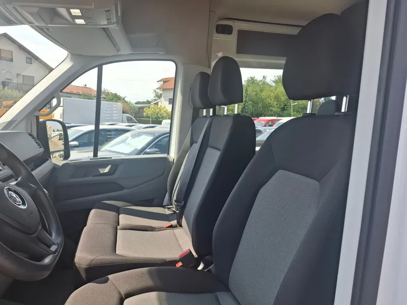 volkswagen crafter 2.0 tdi*177ks*6+1*klima*navigacija*kuka za vuču* - slika 13