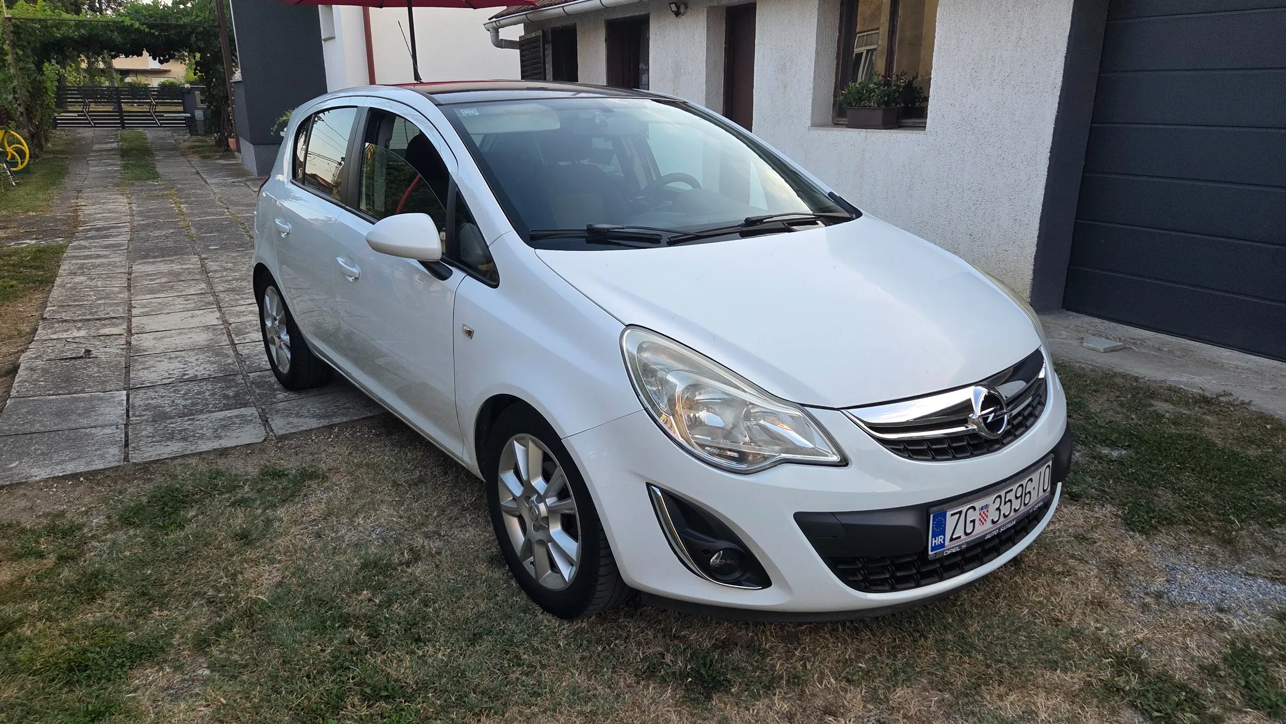 opel corsa, 1.2 63 kw, 2012.g reg. do 2/27 - slika 20
