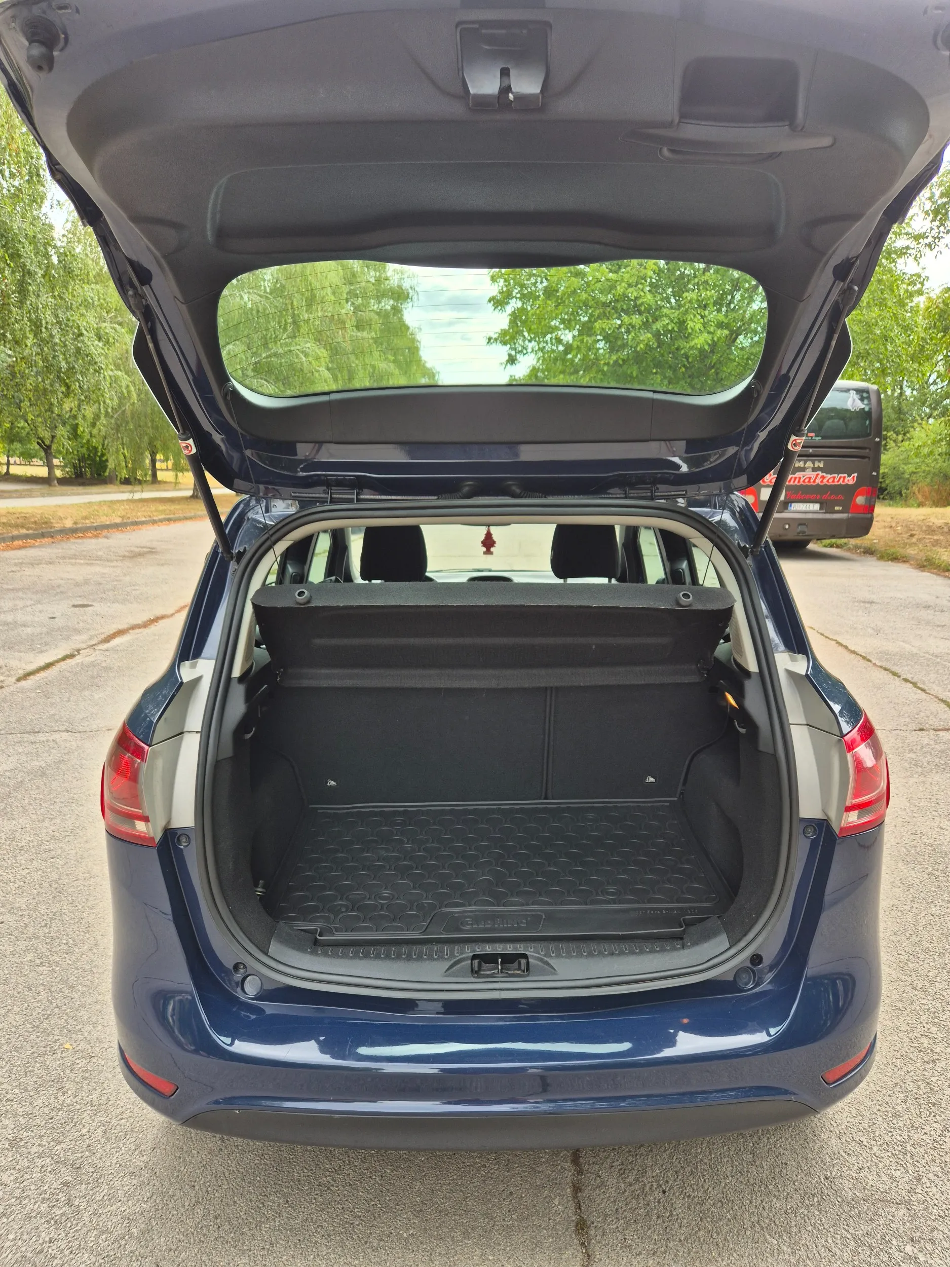 ford b-max 2014. god.1.5 tdci diesel, 55 kw. - slika 5