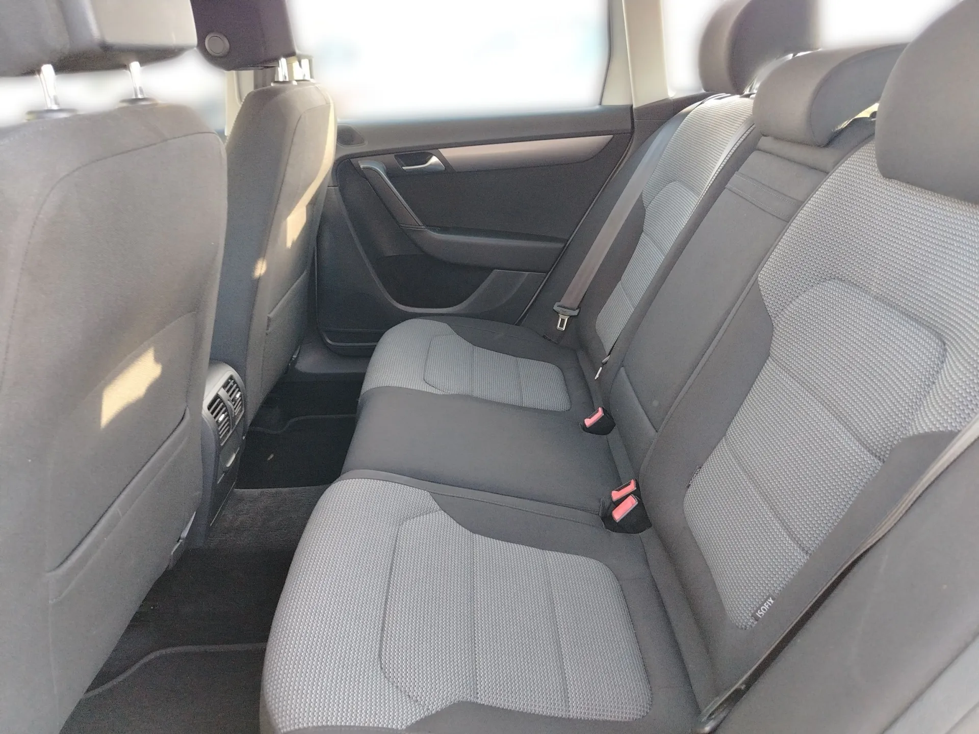 vw passat variant 2,0 tdi bmt comfortline - slika 11