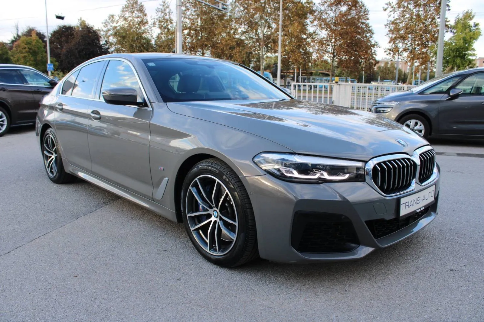 bmw serija 5 530d xdrive m-paket - slika 3