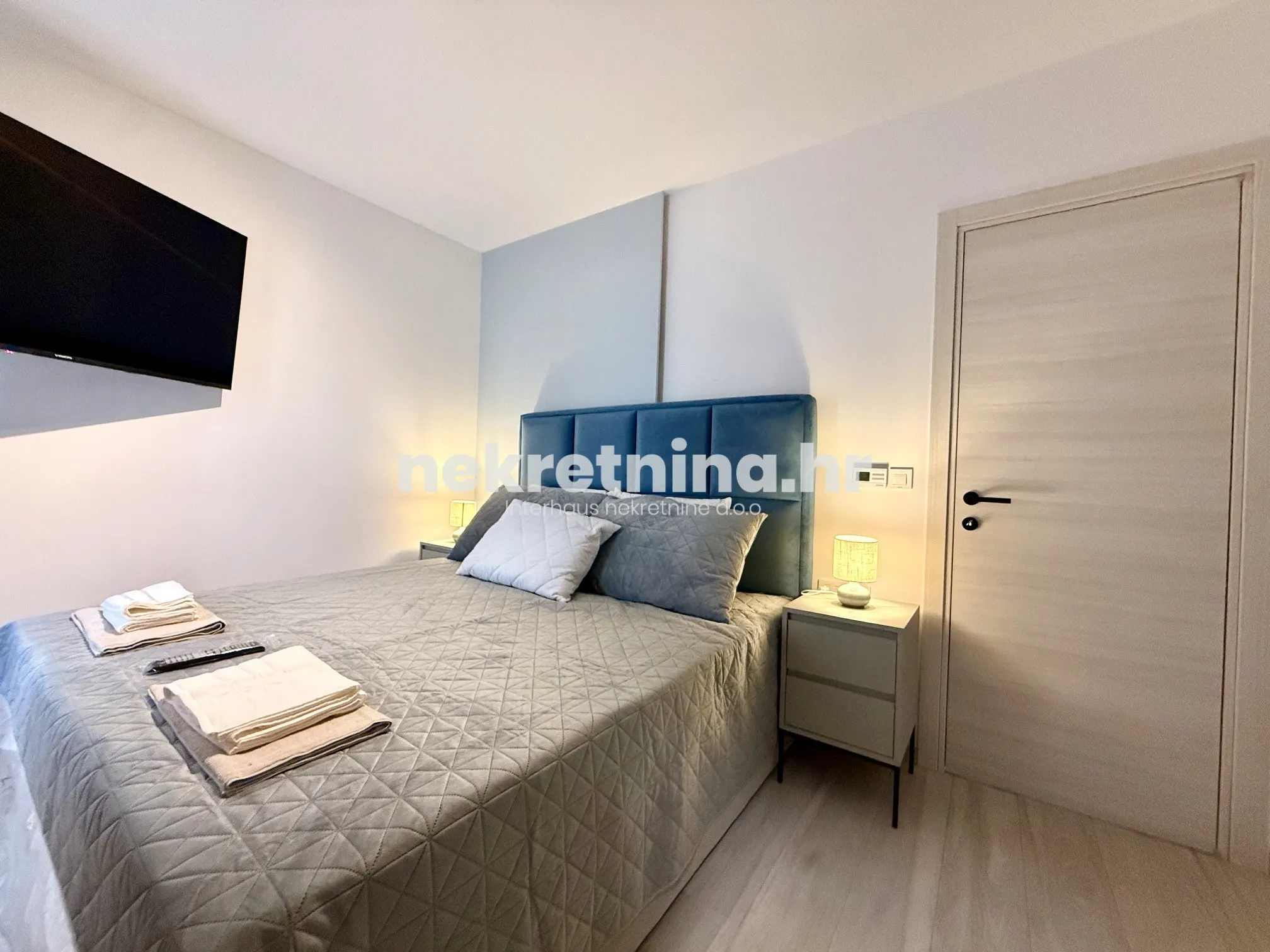 prodaja - trosobni stan: poreč, 105m2 + spremište 30m2, novogradnja - slika 23