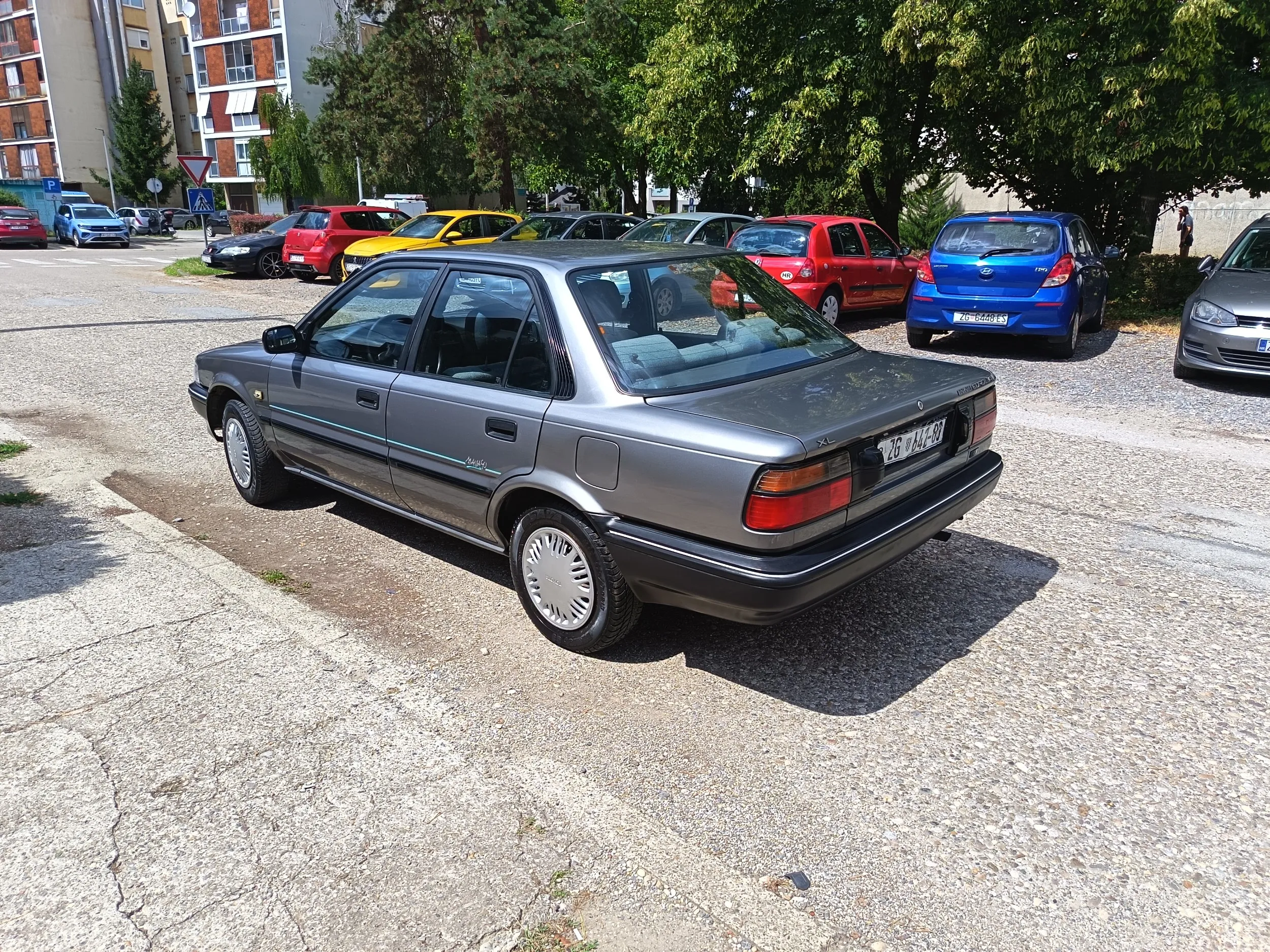 toyota corolla 1.3 12v - slika 2