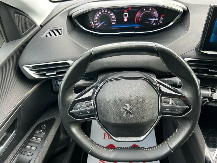 peugeot 3008 1,5 blue hdi 2022.,hr vozilo, servisna, navi, kamera.... - slika 13