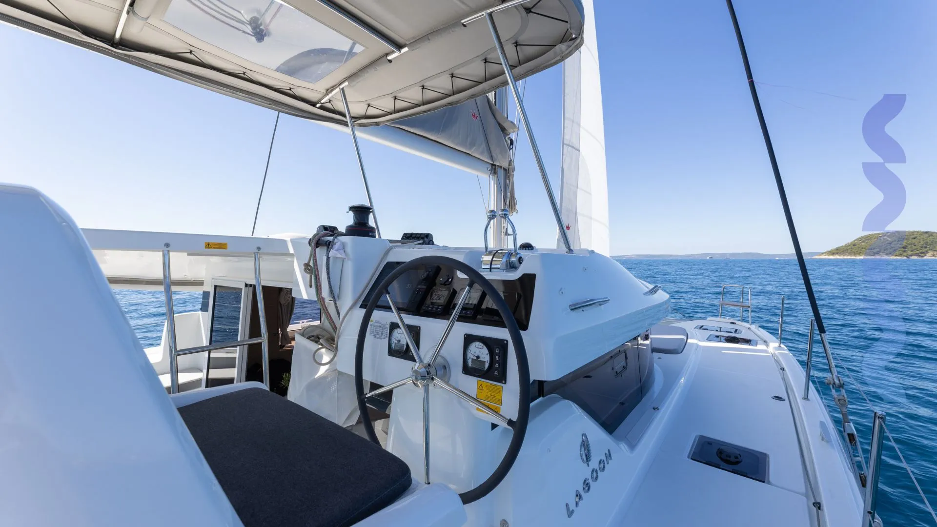 lagoon 38 - užitak i investicija - slika 25