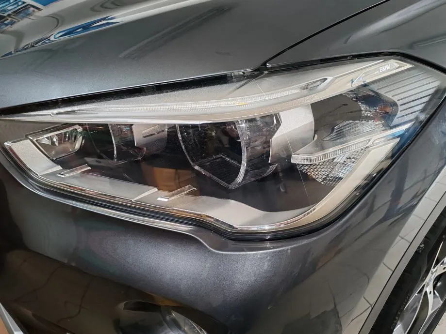 bmw x1 sdrive18d x line - slika 18