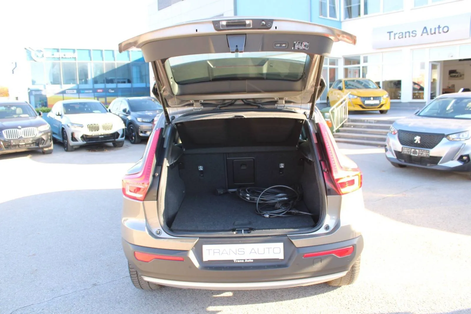 volvo xc40 t5 plug-in hybrid automatik *led, navigacija, kamera - slika 9