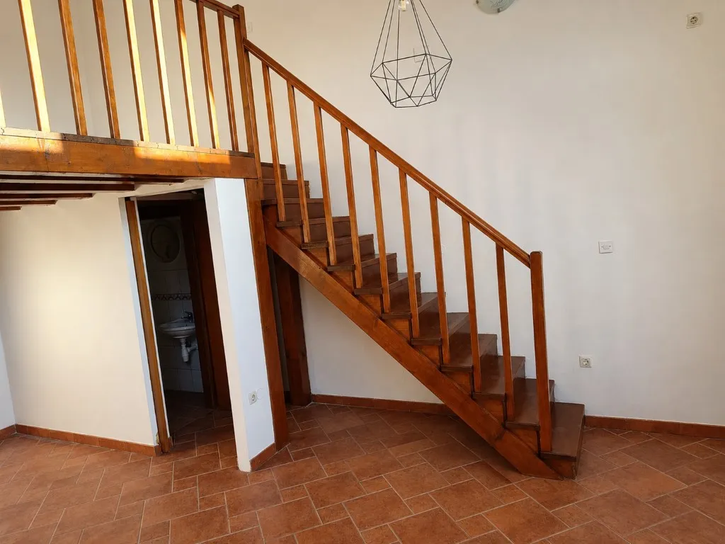 na prodaju je predivan dio autentične talijanske vile blizina arene. - slika 24