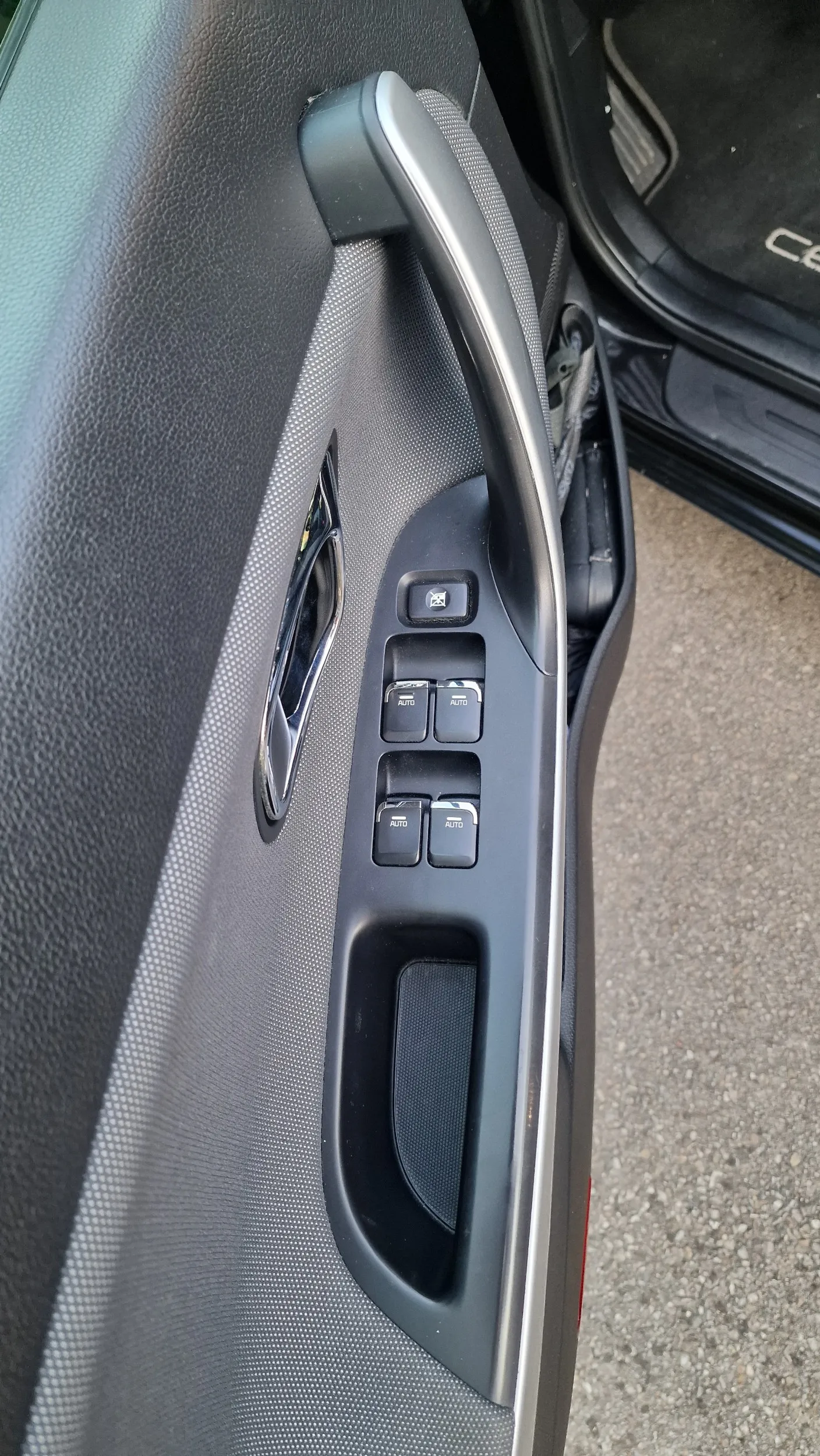 kia ceed 1.6 crdi - slika 9