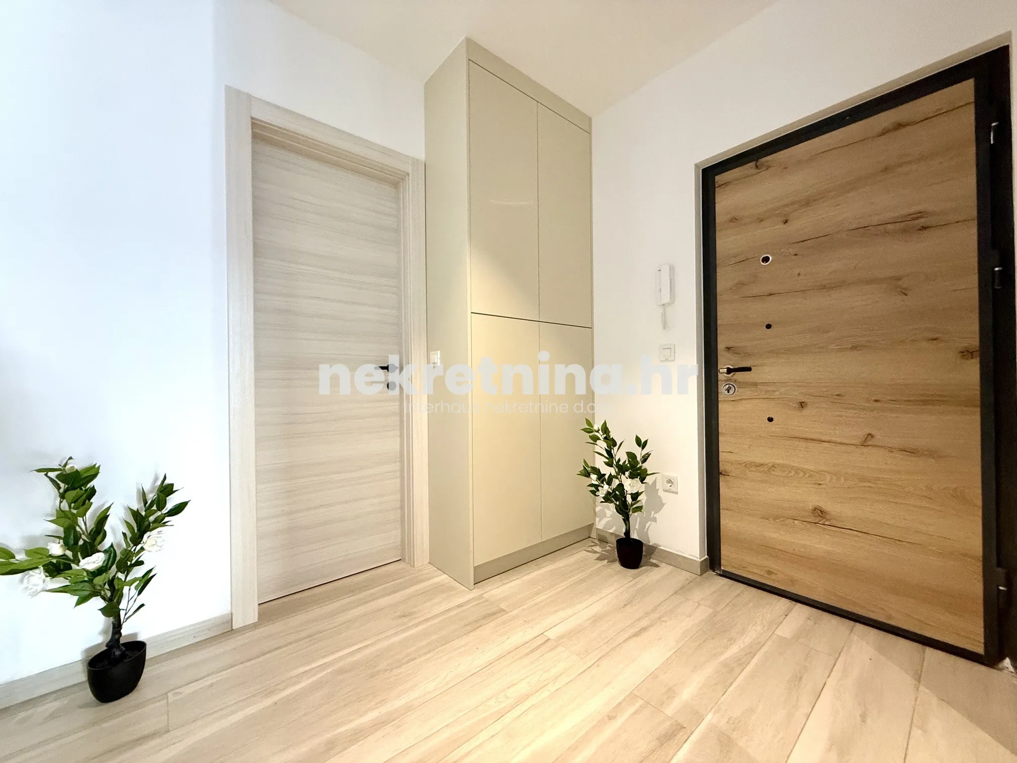 prodaja - trosobni stan: poreč, 105m2 + spremište 30m2, novogradnja - slika 29