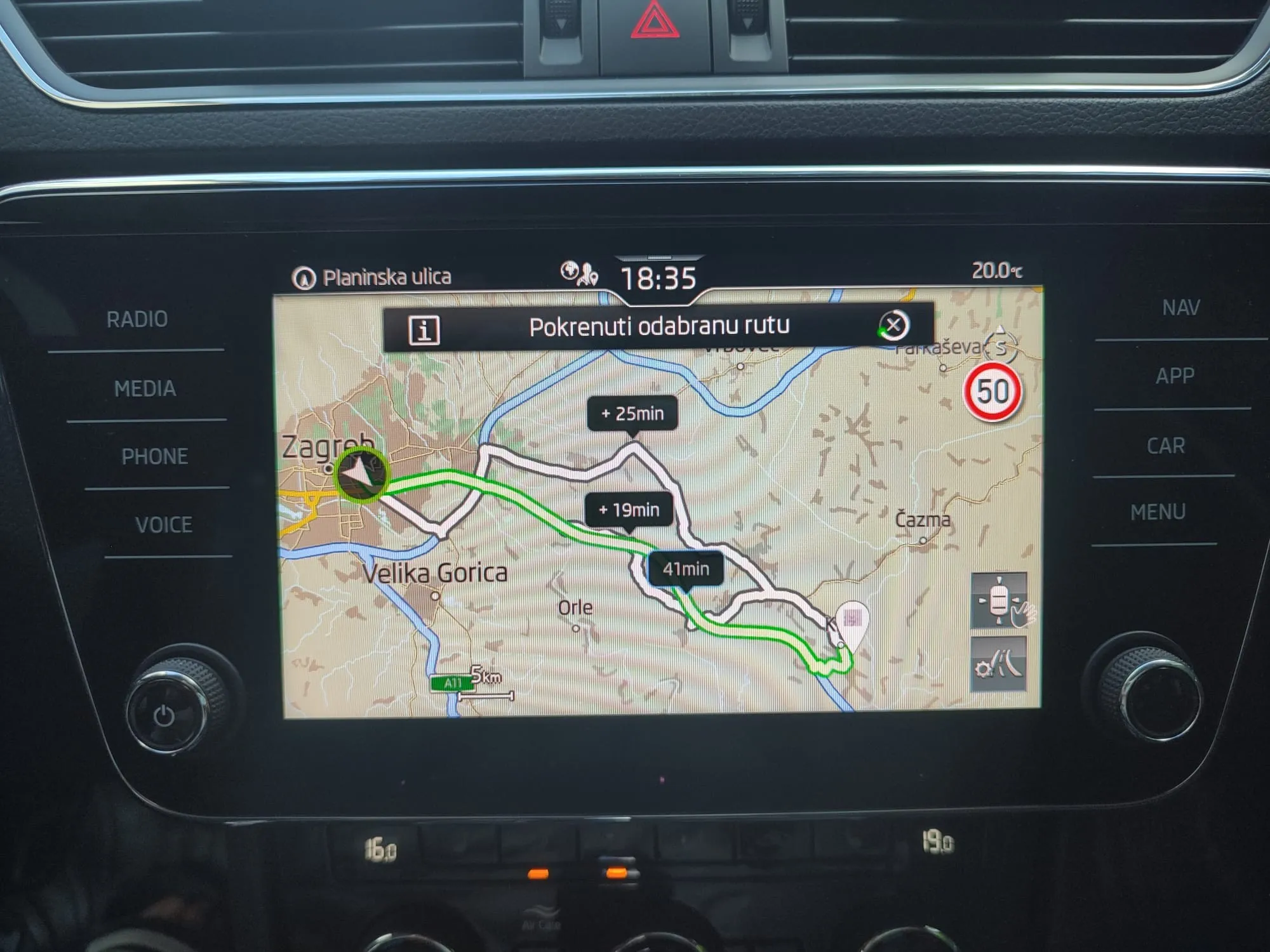 škoda superb 2023 | 2 seta alu felgi+ljetne i zimske gume | top stanje - slika 28