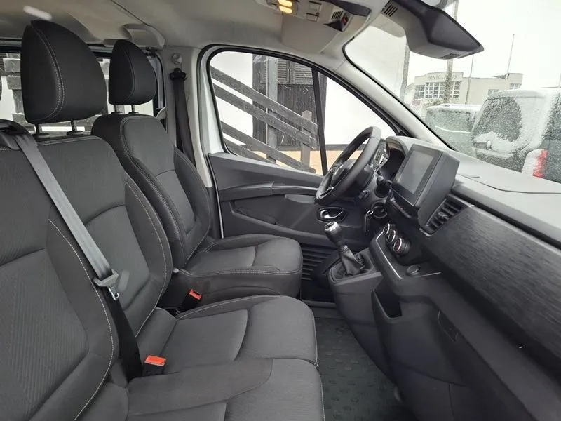 renault trafic 2.0 dci*150ks*5+1*klima*navigacija*5+1*, 2022 god. - slika 16