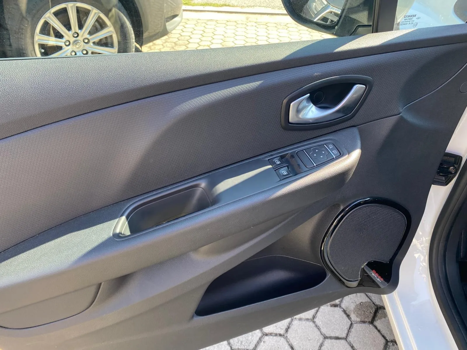 renault clio iv sw 1.5 dci, navi, tempomat, klima, 4x garancija!!! - slika 11