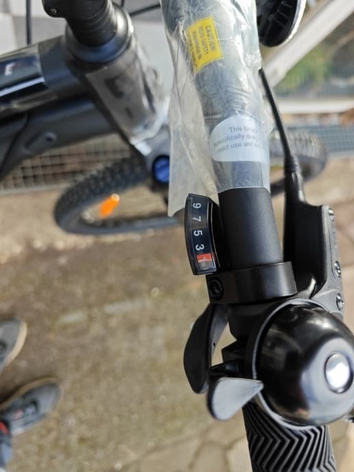 giant talone elektro bicikl - slika 4