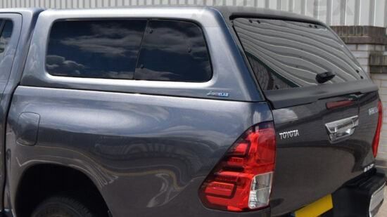 Krov Sa Pop-Out Prozorima Aeroklas Za Toyota Hilux - Funtana