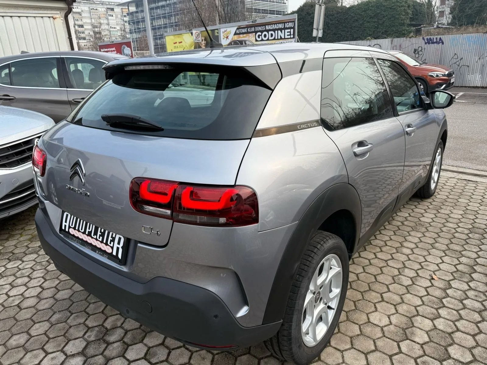 citroën c4 cactus 1,2 puretech, automatik, park senzori, 4x garancija! - slika 6