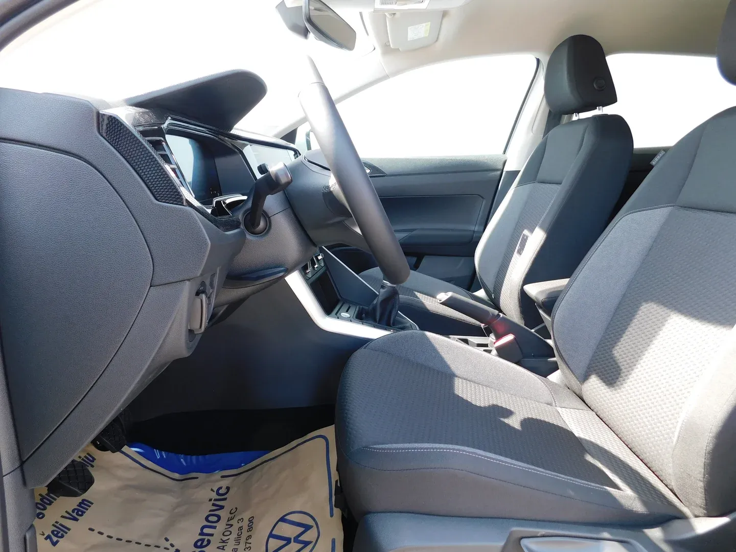 12807 volkswagen taigo 1.0 tsi life plus - slika 8