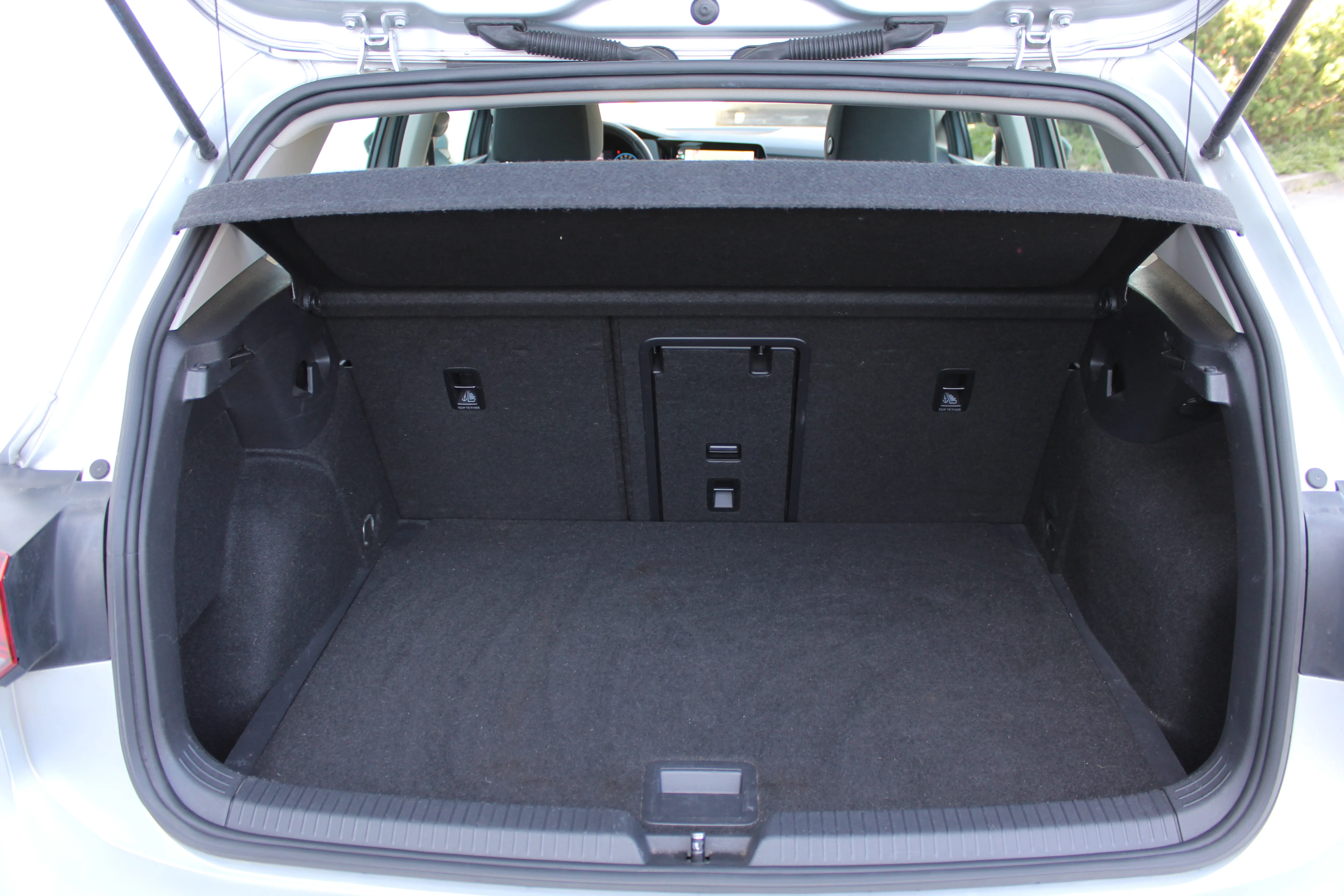 13112 volkswagen golf 2.0 tdi life - slika 13