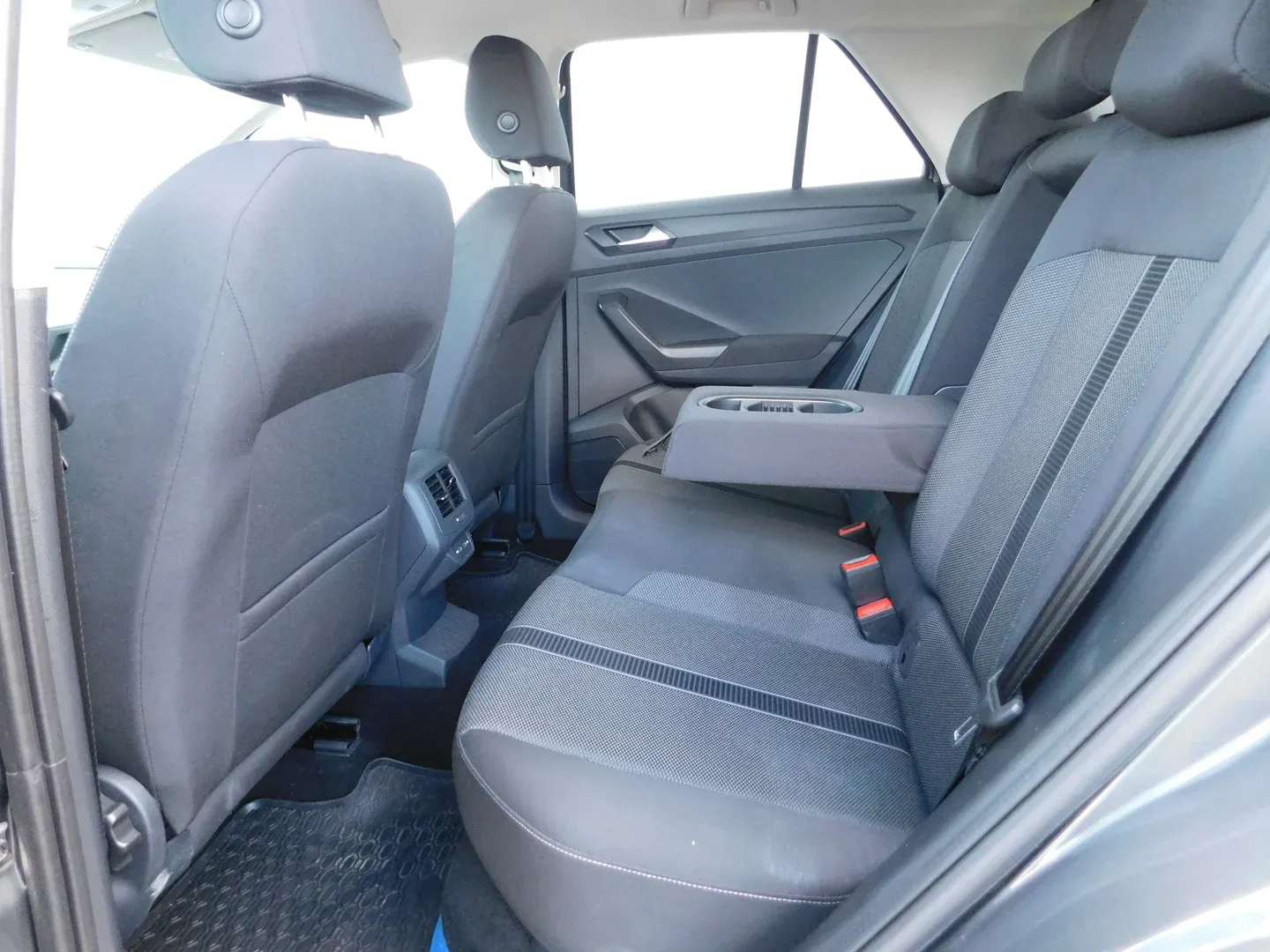 10199 volkswagen t-roc 1.5 tsi evo dsg life - slika 10