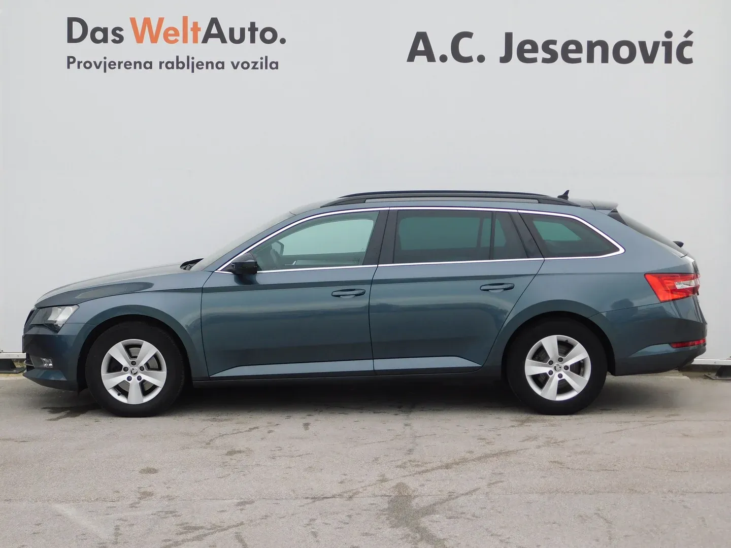 09322 škoda superb combi ambition 1.6 tdi - slika 6