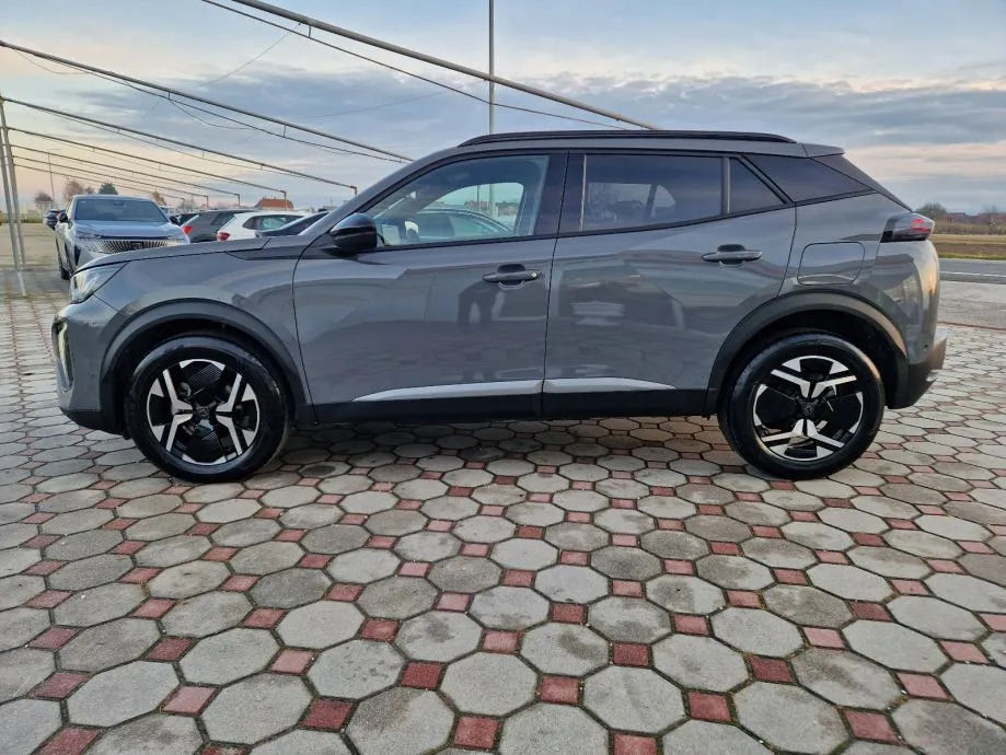 peugeot 2008 1,2 allure 2025., navi, led, park senz, kamera..10 200 km - slika 4