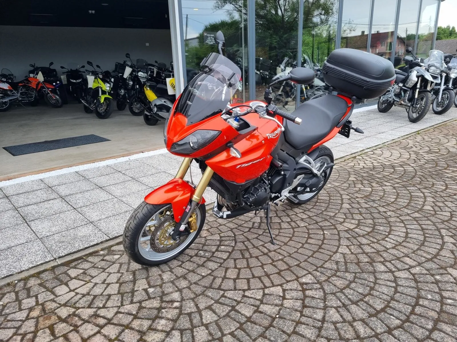 triumph tiger 1050, 2009 god. - slika 15
