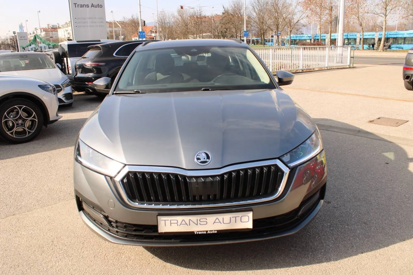 škoda octavia combi 2.0 tdi 150ks dsg *led, navigacija* - slika 2