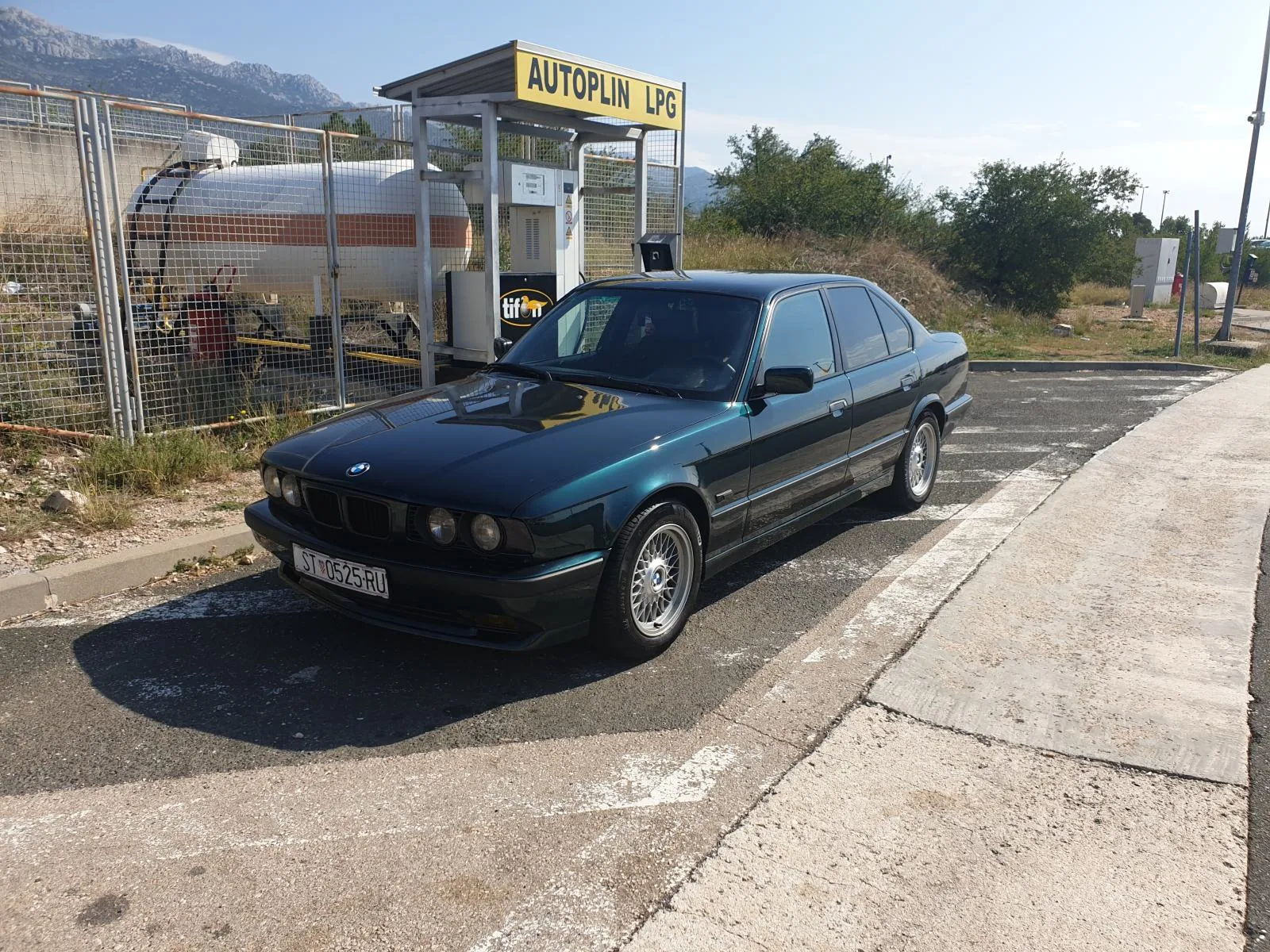 bmw e34 525i m sport - slika 8
