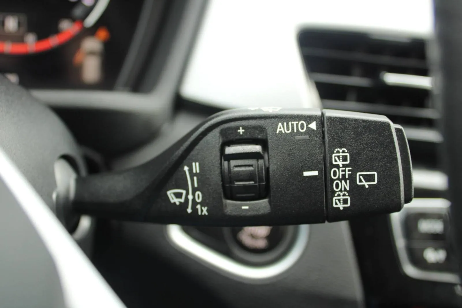 bmw x1 18d *led, navigacija* - slika 8