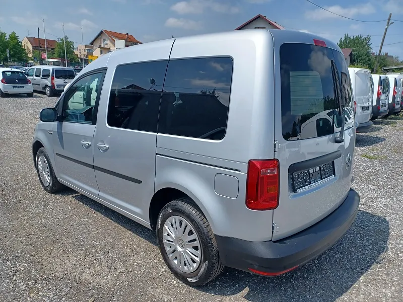 volkswagen caddy 2.0 tdi*n1-teretni*5sjedala*klima*tempomat* - slika 9